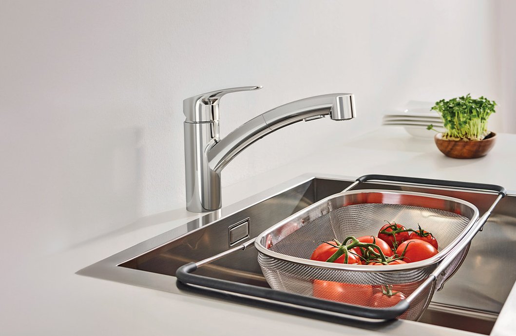 Kitchen mixer tap Eurosmart with pull-out spray head Eco