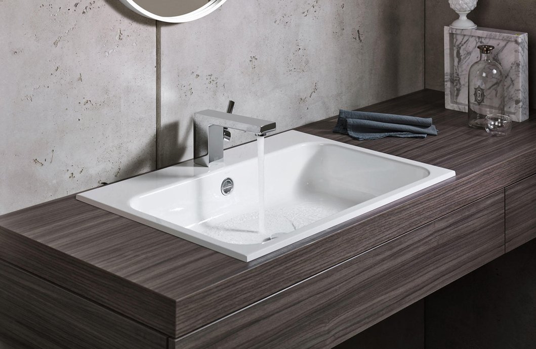 Built-in washbasin EB.SR650.H with tap deck