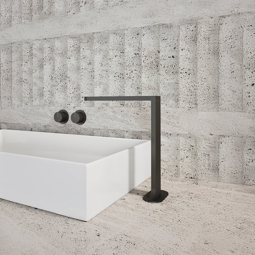 Raised wall-mounted mixer tap Q-time