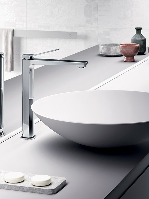 Mixer tap Tilt raised