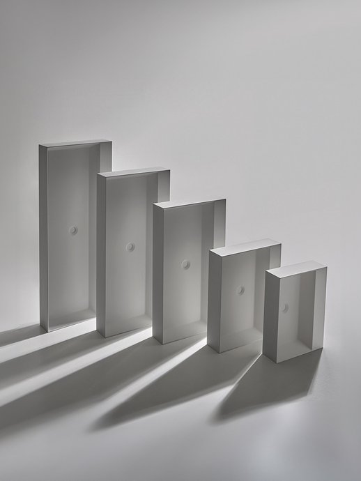 Wall-mounted washbasin Gesto