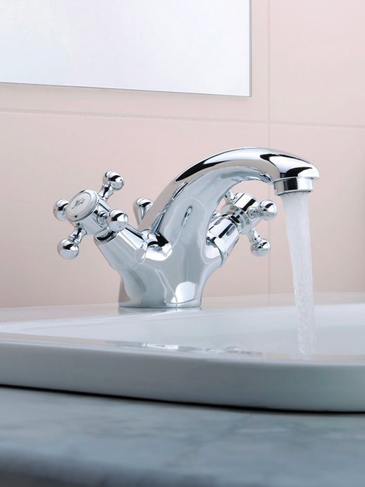 Bathroom tap range Viola