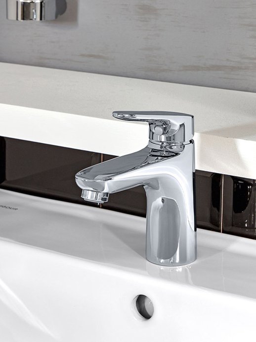 Mixer tap Clivia with swivel spout