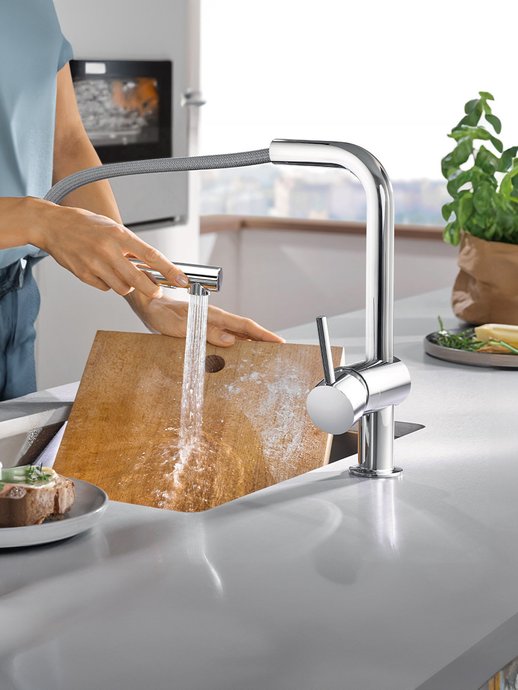 Kitchen mixer tap Minta with pull-out spray head