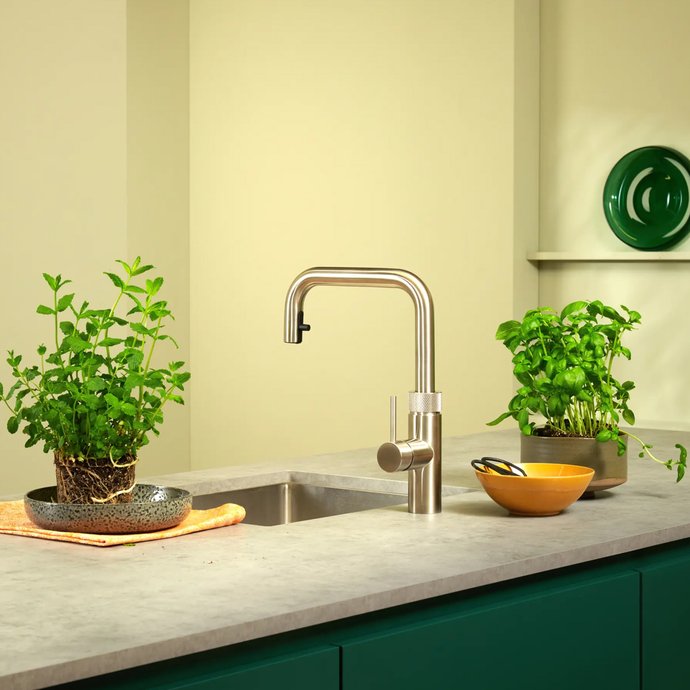 Flex square kitchen mixer tap with pull-out spout