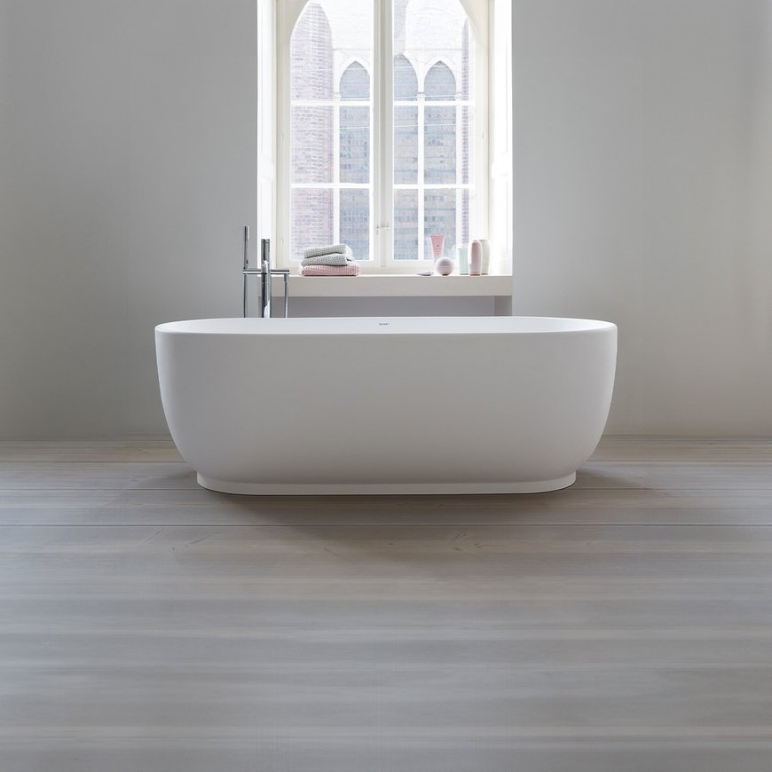 Free-standing bathtub Luv