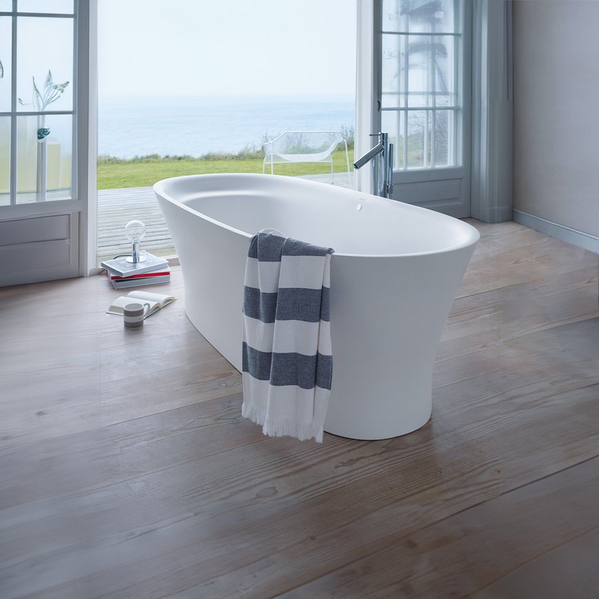 Free-standing bathtub Cape Cod